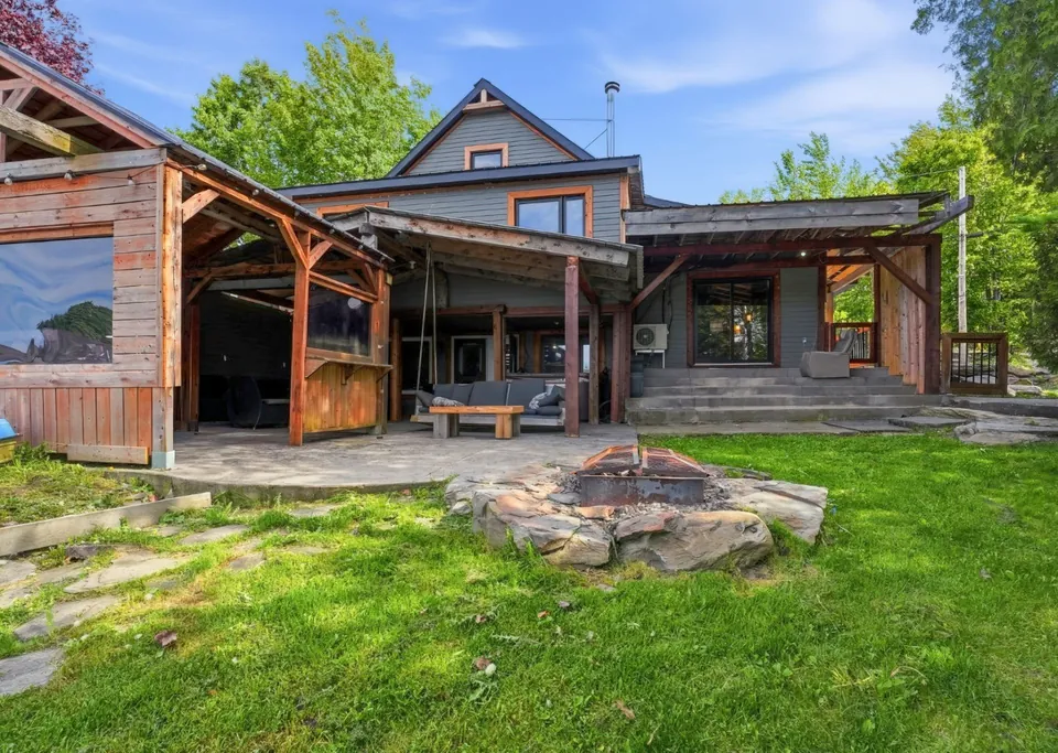 Chalet, 22, chemin des Lacs-Paquet, Saint-Côme-Linière